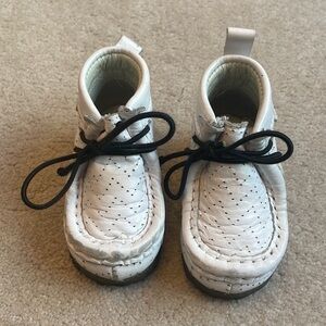 🥾 Cucu New York white perforated, leather, baby walking shoes, crêpe sole